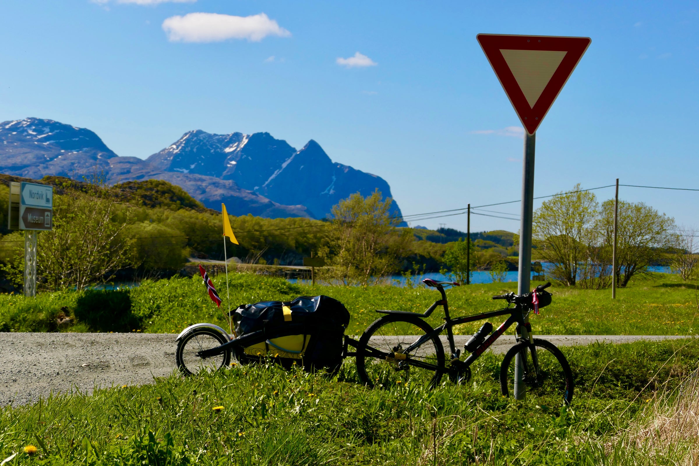 Sykkeltur langs Helgelandskysten til Sjokoladebrygga